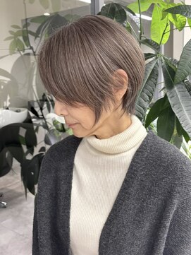 ジービージー前橋ミュグ(GBG前橋mugu) くびれショートボブ40代50代グレイカラー白髪染め白髪ぼかし