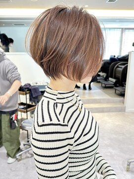 バンプ ギンザ(BUMP GINZA) 30代40代50代ショート白髪ぼかし髪型面長扱いやすい髪型