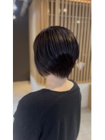 イゾラ(isola)&nbsp;丸みシルエットの上品ショートボブ｜ショート専用クーポン有