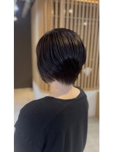 イゾラ(isola)&nbsp;丸みシルエットの上品ショートボブ｜ショート専用クーポン有