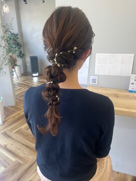 セイル(Sail) アプリコットオレンジくびれヘア編みおろしアレンジ8.22