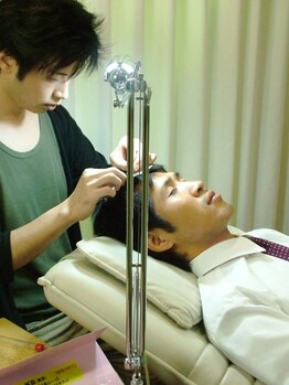 ヘアーバンブー(Hair Banbu)の写真/【金沢市の美容室では希少】『特許大人のエクステ』で、気になるおでこや頭頂部のボリューム調整が叶う！