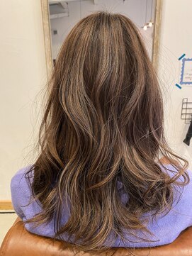 エルモ(ELMO) お任せの職場でもいけちゃうバレイヤージュハイライト