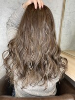 アフィナー(Afinar)&nbsp;激細ハイライトたっぷり柔らかカラー♪