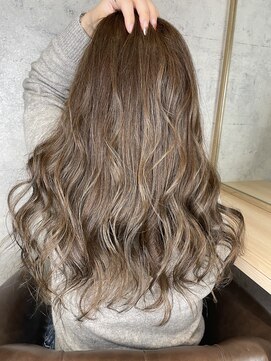 アフィナー(Afinar) 激細ハイライトたっぷり柔らかカラー♪