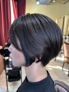 ヘアラウンジガガ(Hair Lounge GAGA) ショート×イヤリングカラー