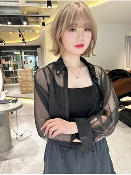 ロンド レア 天神大名店(Lond Le’a) ミルクティーベージュ/ケアブリーチ/インナーカラー/ハイトーン