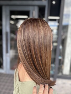 アローズ 荒尾店(arose) 30代カシスブラウン艶カラー切りっぱなしボブ