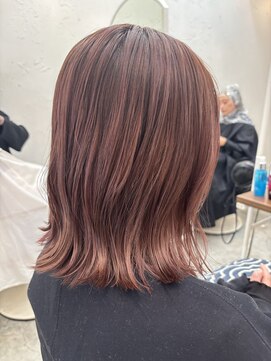 ロミー 本厚木(ROMMY.) 春カラーピンクベージュブリーチカラーダブルカラー外はねボブ