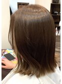 切りっぱなしボブ/インナーカラー