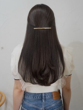 アリー 原宿 表参道(ALLY) 大人可愛い、上品ハーフアップ