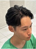 刈り上げフェザーショート