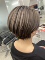 アーサス バイ ヘッドライト 本八幡店(ursus by HEADLIGHT) ショートボブ（グラデーションボブ）