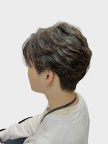 クオリス 上板橋店(QUALIS) 社会人◎フェザーパーマ×センターパートで大人色気