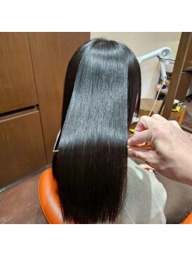 ダアッカ(da acca) 【髪質改善、ナチュラルブラウン】河原町/三条/縮毛矯正/艶髪