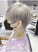 ホワイトシルバー×刈り上げショートマッシュウルフ