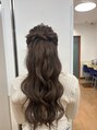 アルマフォー(Alma four)&nbsp;ふわふわハーフアップです！下の巻き方は自由です！