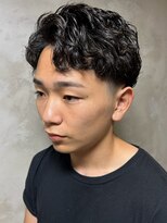 ディスイズバーバーサード(THIS IS BARBER 3rd)&nbsp;ツイストスパイラルパーマ フェード ツーブロック 眉毛カット