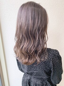 アルティナ(artina) ハイベージュ×波巻きセミディ 【artina町田】