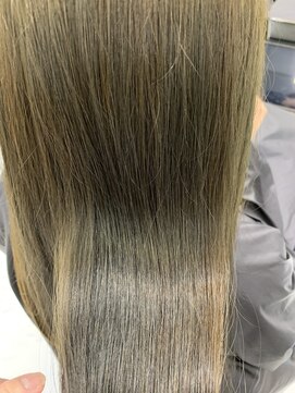 エスカーラ 表参道(THE ESCALA) @m_ayu/大人かわいいヘア/美髪/オリーブカラー/タビラマユミ