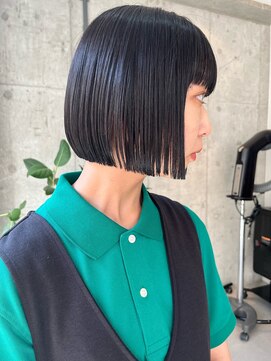 サクラ オモテサンドウ(SAKURA) 切りっぱなしボブ×透明感カラー