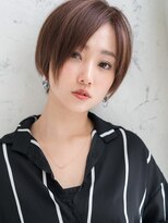 リリーオブザベイス(Lily of the Vase) レイヤー、大人、ショートヘア