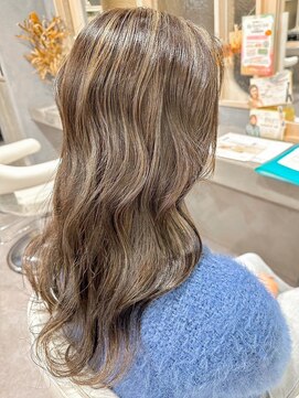 ラベルムバイエーケー(La Belleme by AK) 白髪ぼかしハイライト/ベージュカラー