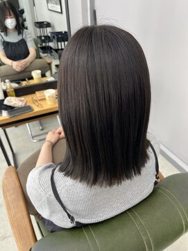 ヘアーアンドビューティーザ エフ(Hair Beauty the F) 切りっぱなし_ダークオリーブ