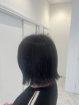 モア 岡崎(more) ぱつっとボブ