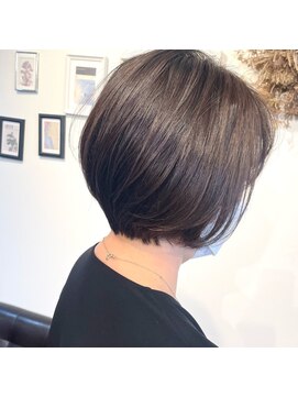 ルッツ カオラ(Ruttu KaoLa) 大人可愛い襟足スッキリ小顔ショート 30代40代50代 志木