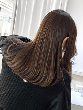 ニトバイアンキシム(nit by ahnkism) ミディアムロングレイヤーカットブリーチなしダブルカラー堀江