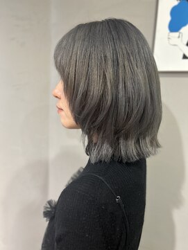 アッシュグレー