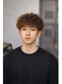 ツイストスパイラルパーマツーブロック刈り上げマッシュショート
