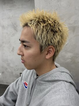 ダグ 横浜(DUG) スパイキーショート/アクティブショート/金髪スパイキー
