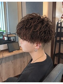 ヘアー サロン アン(an)の写真/経験豊富なスタッフが揃う《hair salon an》で、ON/OFFどちらもキマる好印象のスタイルを提案いたします◎
