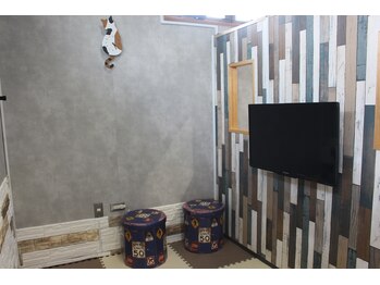 GLOW produce by Ange