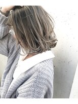 トルネード(TORNADO) 外国人風ボブ 鎖骨ロブ ハイライトバレイヤージュ グレージュ