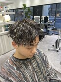 波巻きパーマ×金メッシュ