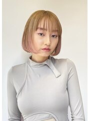 ショートボブ/デザインカラー/ポイントカラー/裾カラーピンク