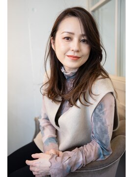 マグノリア オモテサンドウ(MAGNOLiA Omotesando) 大人の色気パーマでふんわりレイヤーヘア