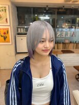 ヘアー アレス(hair ales)&nbsp;ホワイトシルバー　裾カラー