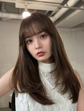 ファルベ(Farbe) ホワイトグレージュ/ミニウルフ/デジタルパーマチェリーブラウン