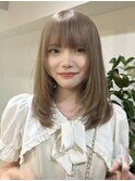 ミルクティーベージュ暗めグレージュミディアムウルフレイヤー○
