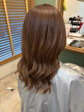 クロエバイラヴィズム 石山店(CLOE by LUVISM) ブラウンカラー