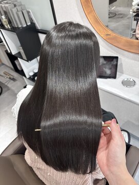 リジー 京橋(LYZY) 梅雨時期に備えた縮毛矯正