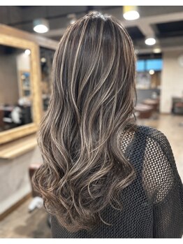 レリーヘアーデザイン(lelie hair design)の写真/話題のトエルカラーでトレンドを押さえた個性を引き出す艶髪へー。