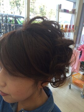 フェアリーパーフェクト(FAIRY PERFECT) 短い髪のやわらかアップスタイル