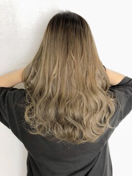 ヘアカロン 熊本本店(Hair CALON) プラチナベージュ