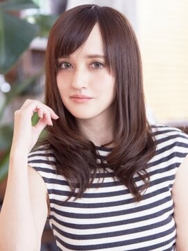 エマージュ 蒲田(Emerge) 毛先ワンカールして♪女子力高めなスタイル