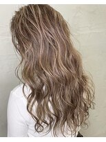 アルカナ 明治神宮前原宿(ARCANA)&nbsp;ハイライト　インナーカラー　デザインカラー　ホワイトベージュ